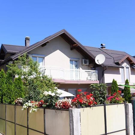 Villa Kasinda SJJ Exterior photo