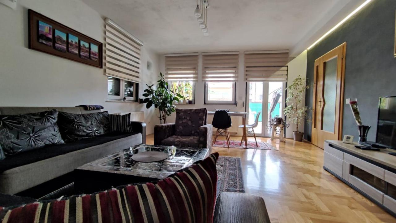 Villa Kasinda SJJ Exterior photo